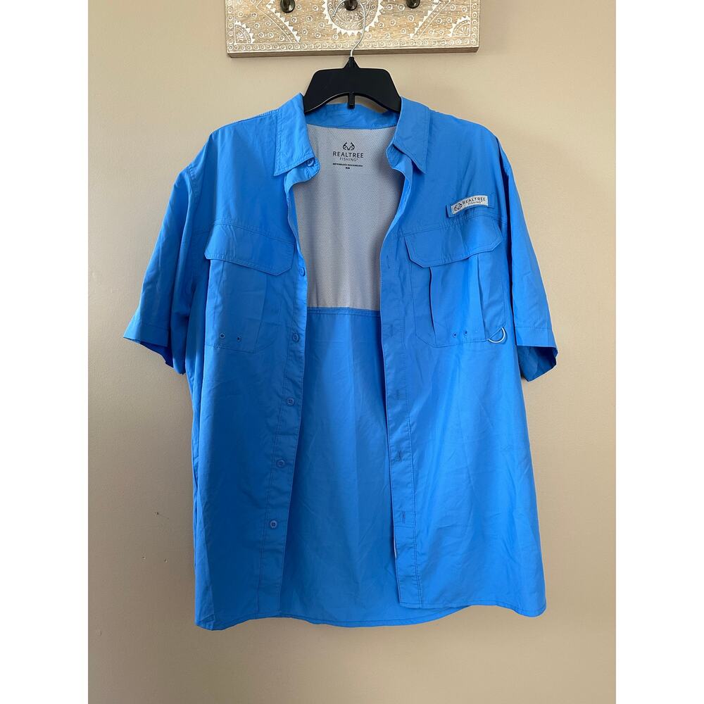 Realtree Fishing Bright Blue Men's Medium Button Down T-Shirt